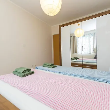 Lovely 1 Bedroom In 소피아