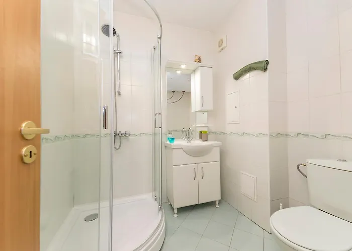 Lovely 1 Bedroom In *