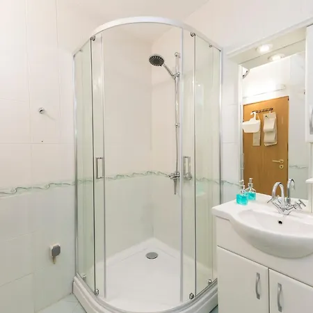 Lovely 1 Bedroom In