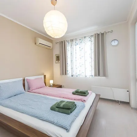 Lovely 1 Bedroom In *