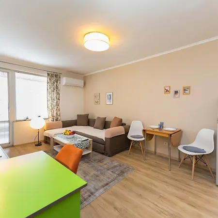 Lovely 1 Bedroom In Appartement Sofia