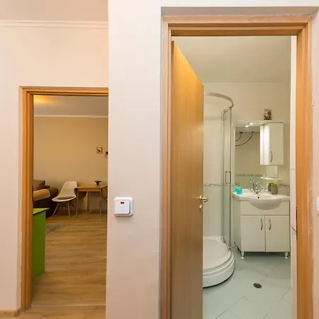 Lovely 1 Bedroom In *