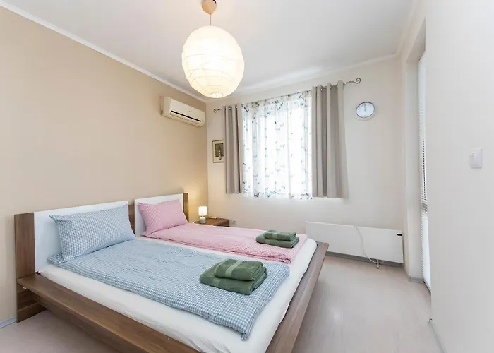 Lovely 1 Bedroom In *