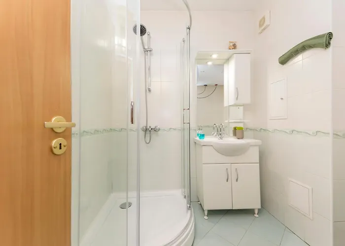 Lovely 1 Bedroom In *