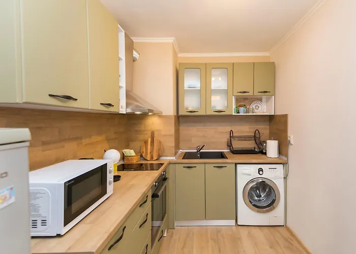 Lovely 1 Bedroom In *