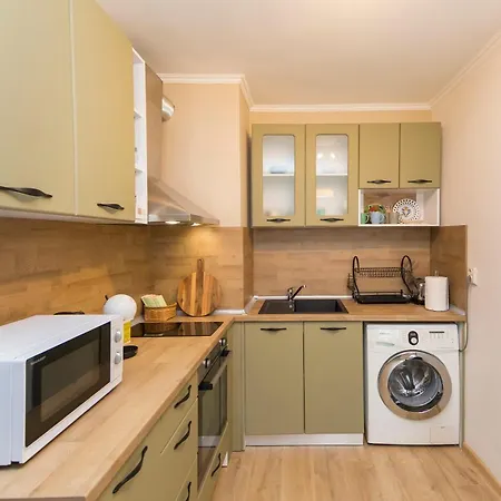Lovely 1 Bedroom In *