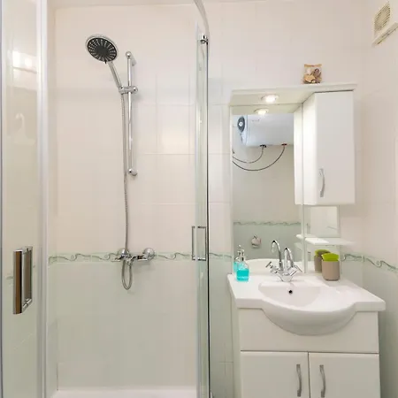 Lovely 1 Bedroom In *